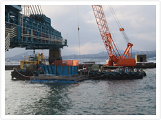 Underwater sediment placement work using anti-turbidity tremie pipe for viscous materials