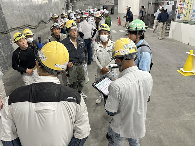 Streamlining safety management (hazard prediction) using smart devices